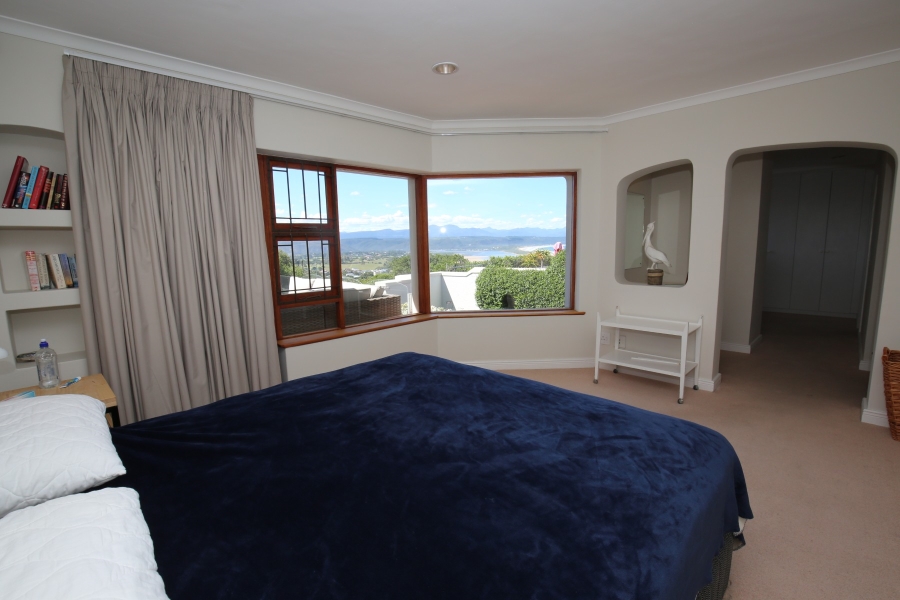 4 Bedroom Property for Sale in Bowtie Western Cape